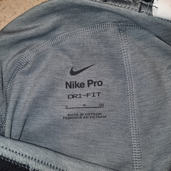 Nike pro combat short SUPER AWESOME!!! - Picture 3 of 3